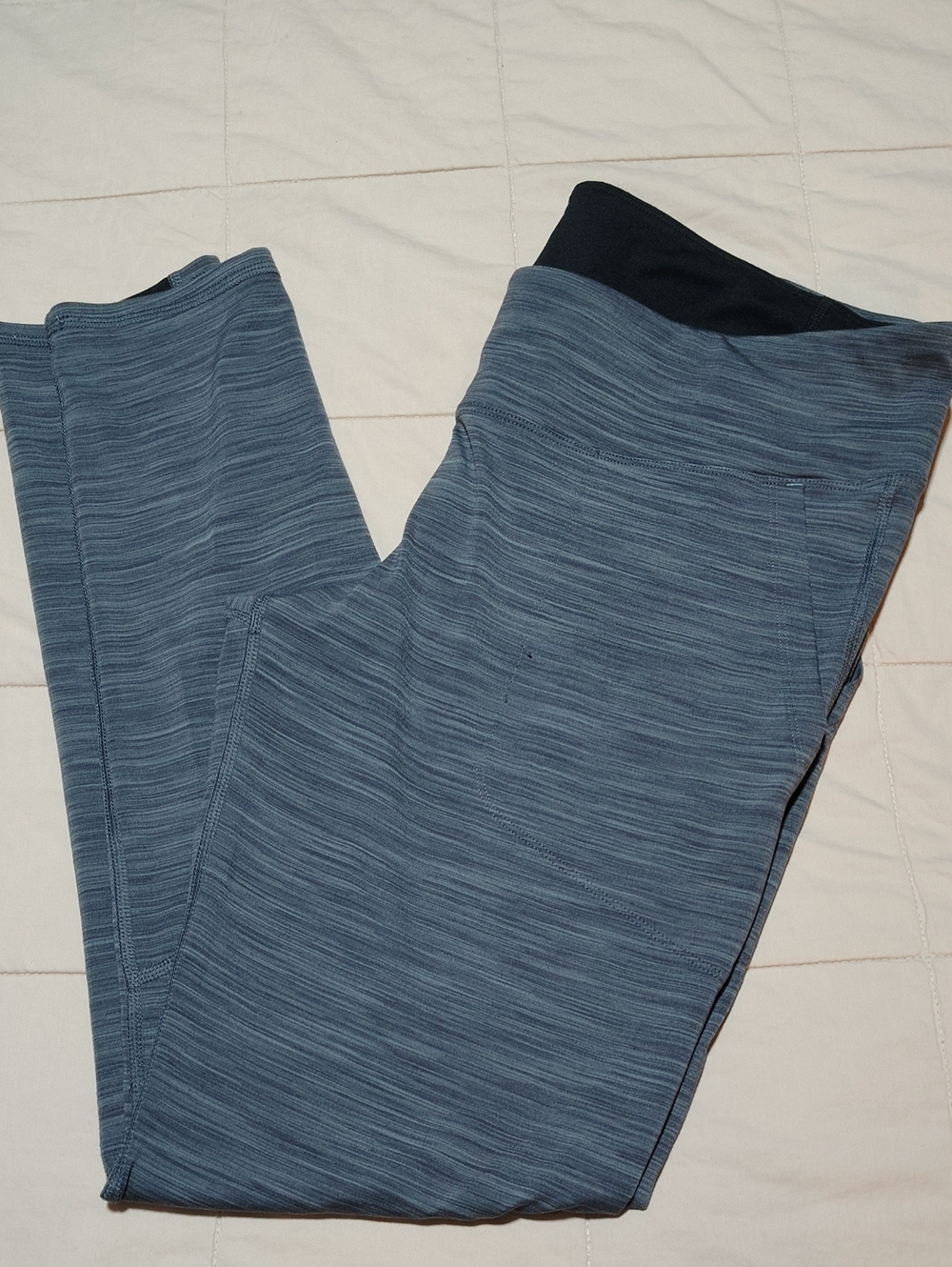 UA Under Armor Gray Black Heathered Full Lwngth Athletic Leggings With Pockets
